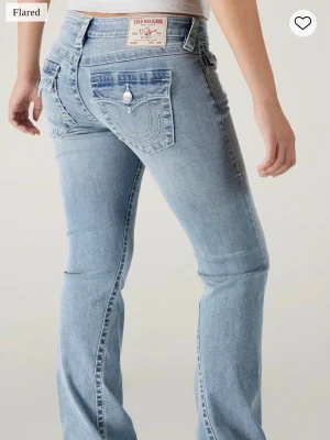 True religion jeans low rise flare - Helt nya true religion low rise flare ljusblå  fortfarande i förpackning, L32 W28 