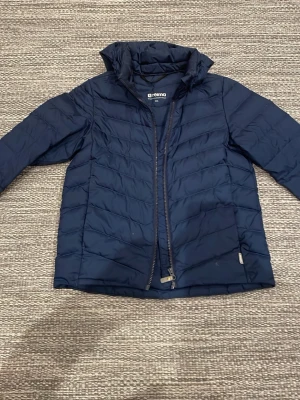 Reima Jacka barn - Varm jacka till alla årstider för barn. Storlek 146. Nypris ca 900kr. Priset är ej hugget i sten