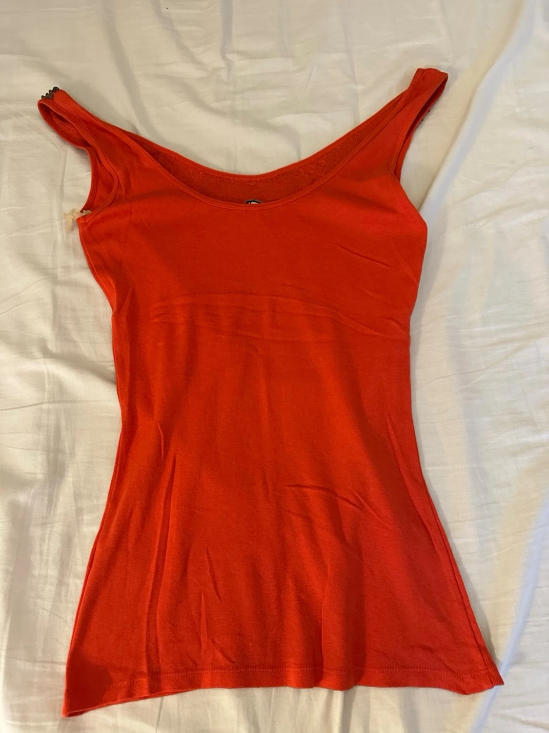 Coral  ärmlös topp med paljetter - 1