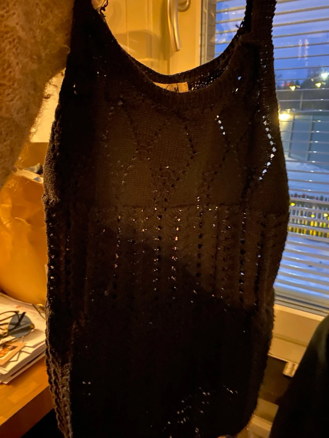 Svart spetstopp  - 1