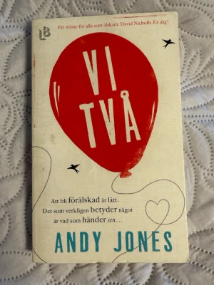 Vi två av Andy Jones - En skönlitterär bok för vuxna i använt skick