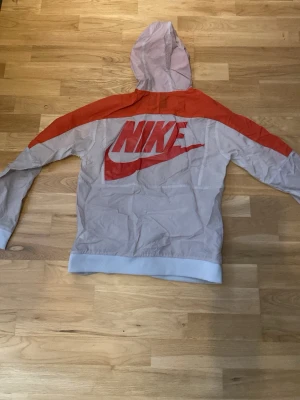 Nike zip  - Prassligt tyg ganska använd men funktionell