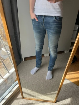 Replay jeans - Hej!| Säljer detta feta paret jeans från Replay!| Modell: Jondrill| Mycket gott skick, kontakta mig vid frågor och funderingar!| //Nils