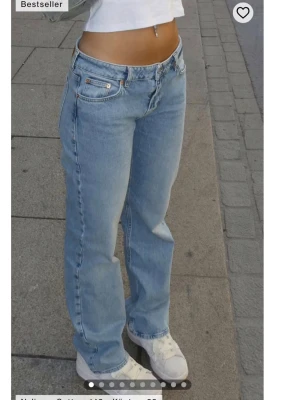 Ljusblå raka jeans   - Ljusblåa raka jeans från Junkyard i storlek XS, har inte kommit till användning endast använt 2 gånger pga de blivit för små till mej. Pris går att diskuteras vid köp 