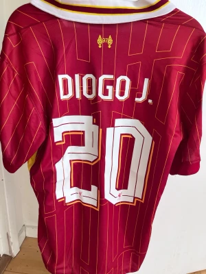 Liverpool fotbollströja  - Aldrig använd, rip jota, pris kanske kan sänkas
