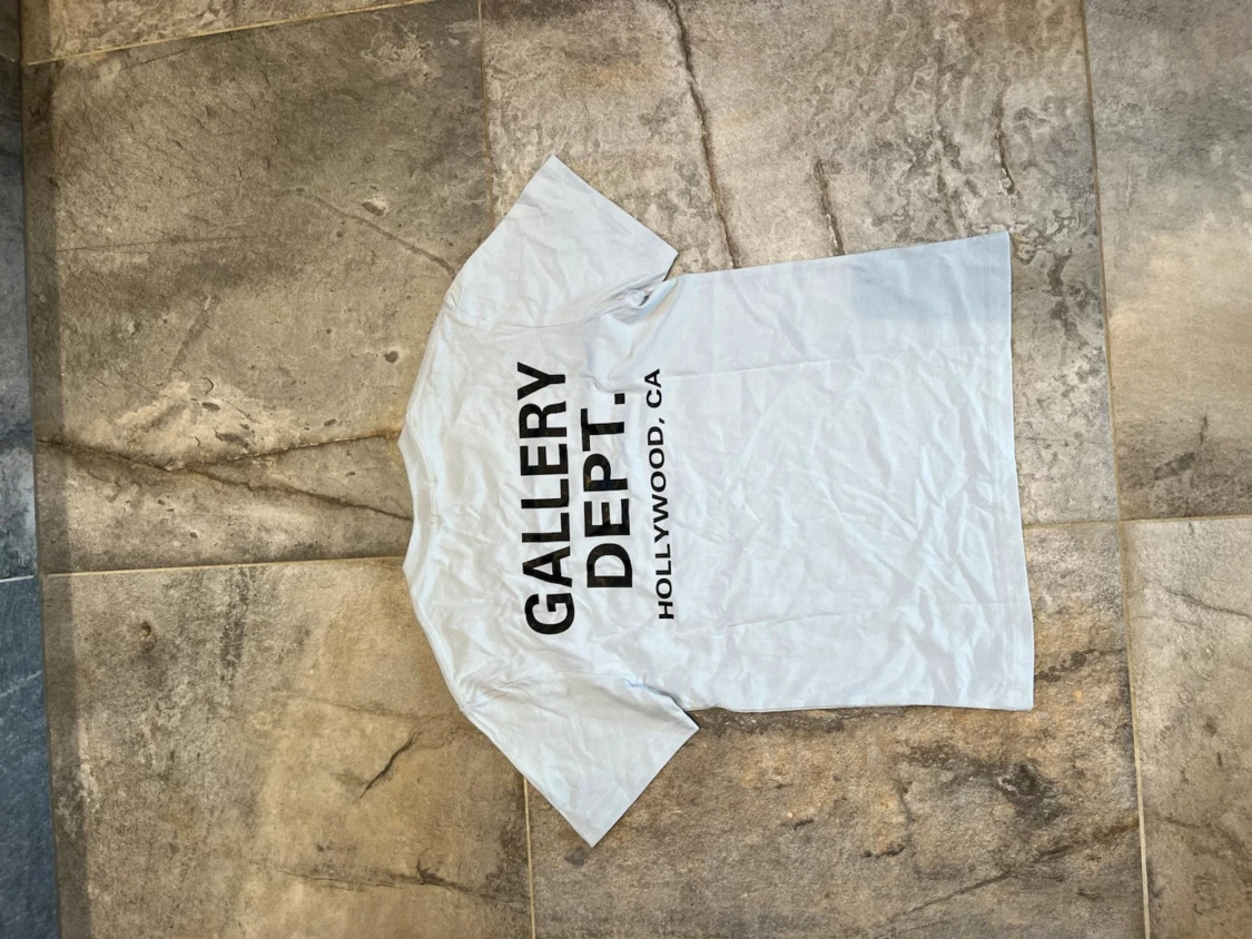 Vit t-shirt från Gallery Dept. - 2