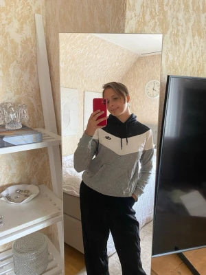 Nike hoodie - Träningströja från Nike 