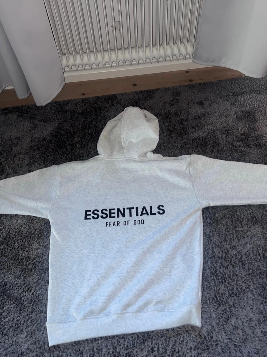 Grå Essentials Fear of God hoodie - 3