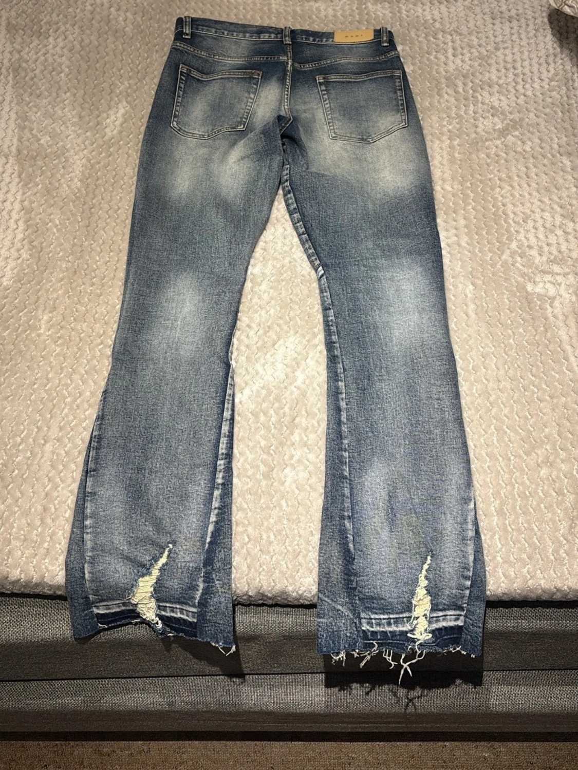 MNML Blåa flared jeans - 1