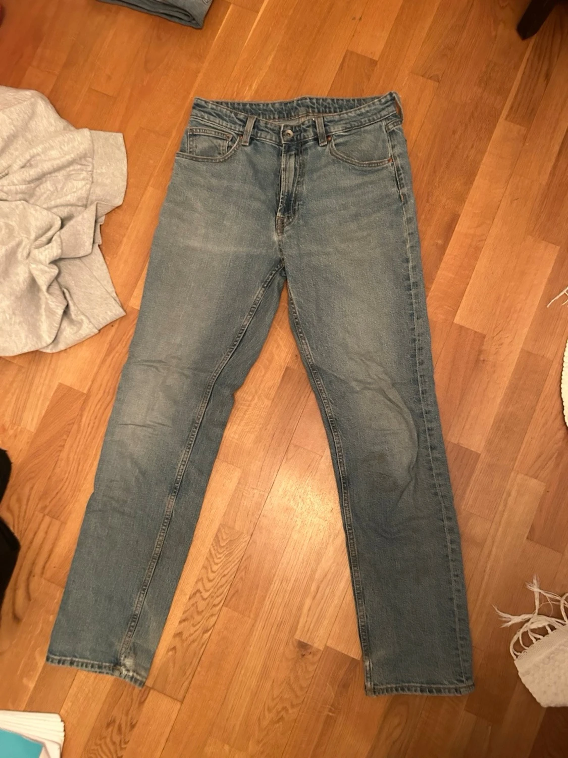 Blå raka jeans från Vaillent
