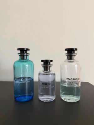 LV Parfymprover/parfymsplittar/splittar/samples/tester - Hej! Splittar dessa LV parfymer☺️  Storlekar: 2/3/5/10/30ml  Louis Vuitton Afternoon Swim 69kr / 99kr / 155kr / 299kr / 849kr   Louis Vuitton Imagination 69kr / 99kr / 155kr / 299kr / 849kr   Louis Vuitton Meteore 69kr / 99kr / 155kr / 299kr / 849kr   Filmar när jag postar📸  Porto tillkommer📬  Ha en bra dag☺️