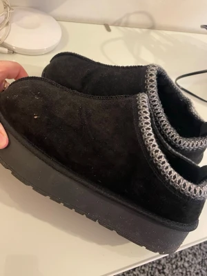 Ugs från Lager157 - Ugs som inte kommer till användning. Storlek 40/41