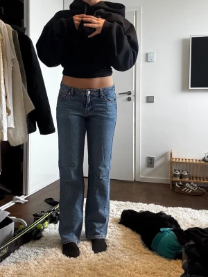 Jeans  - Säljer dessa snygga raka jeans! I nyskick