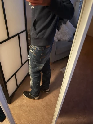 Nudie jeans  - Säljer dessa riktigt schyssta jeans från Nudie i modellen Sharp Bengt, i straight/relaxed fit. Priset kan diskuteras vid snabba köp!!!😄😄