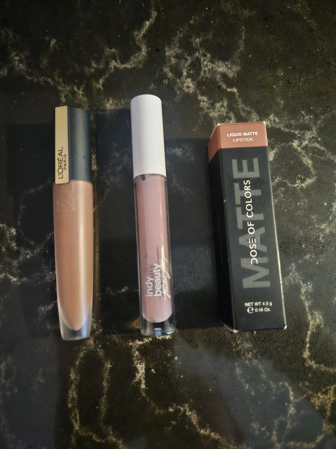 Paket med flytande läppstift