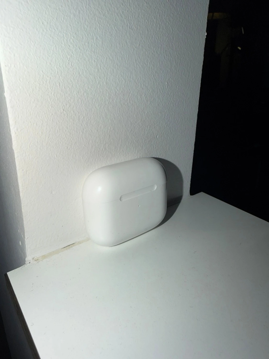 Apple AirPods 3 med laddningsetui - 1