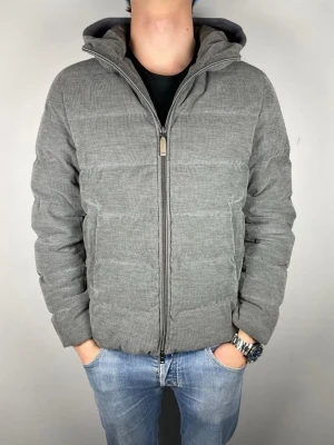 Herno machester dunjacka - Size S | Skick 10/10 | Modellen är 184, 74 kg | Hör av dig vid frågor!