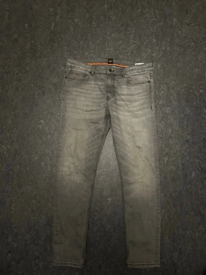 Hugo boss jeans - Använt några gånger, har inga problem
