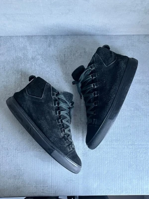 Balenciaga arena - Sällsynta arenas | skick flawless | storlek 41 passar jätte stort | endast skorna ingår | retail 6k (säljs inte längre) 