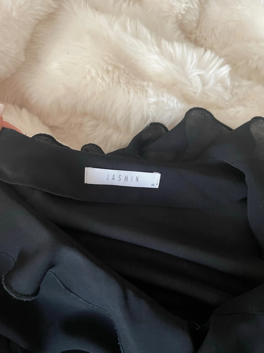 Svart volangblus från Jasmin - 1