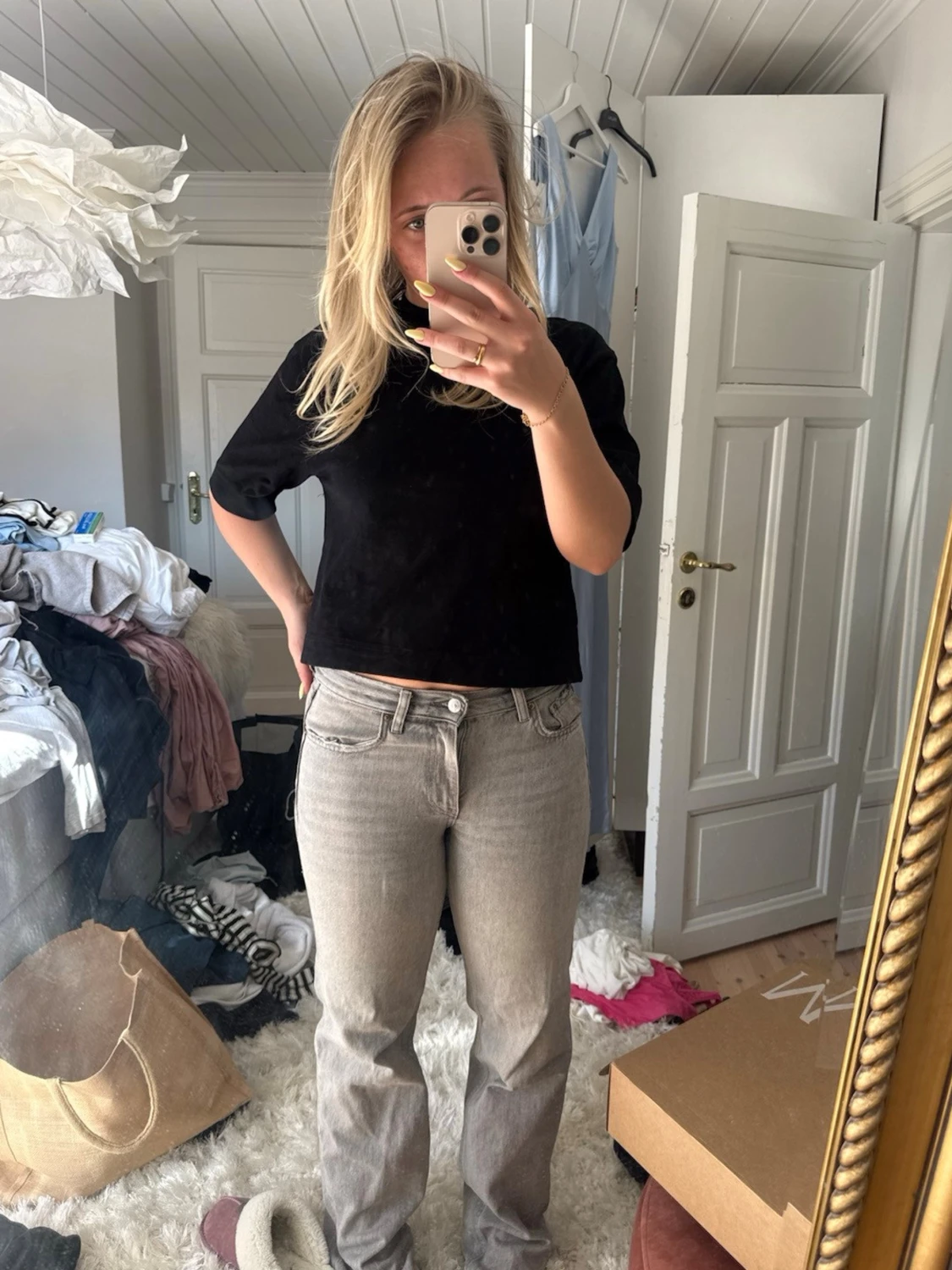 Grå raka jeans med låg midja - 2