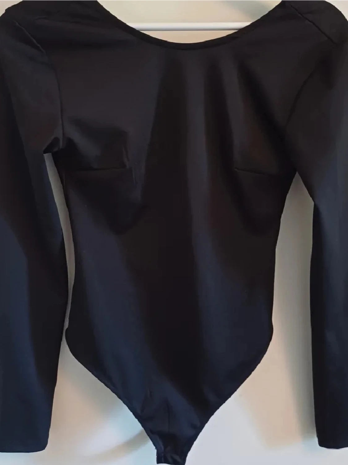 Svart långärmad body