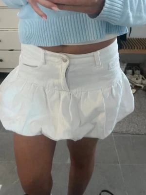 Intressekoll jeanskjol zara - Kollar intresset på denna fina kjol från Zara💕💕