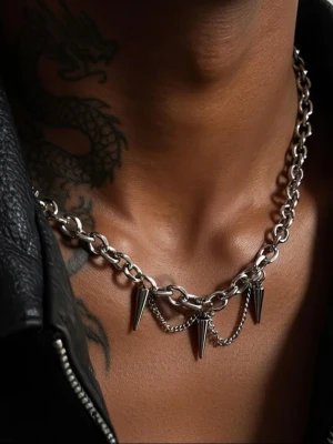 Halsbans spikar punk - Halsband spikar punk.45 cm.