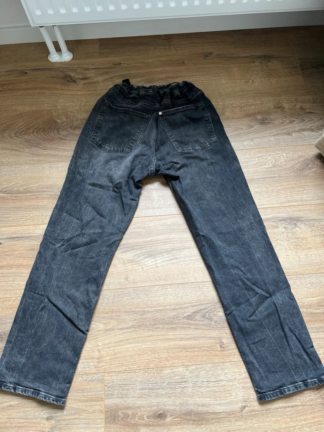 Svarta raka jeans med hög midja - 1