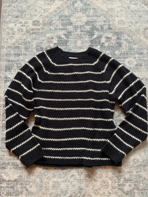 Tröja - Stickad tröja i storlek S