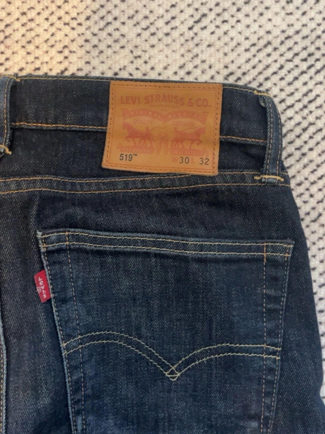 Mörkblå Levi’s jeans - 2