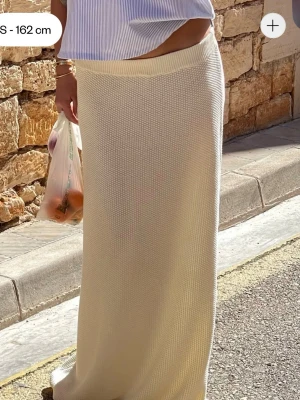 Kjol från djerf  - Jättefin kjol från djerf avenue i storlek s. I nyskick 