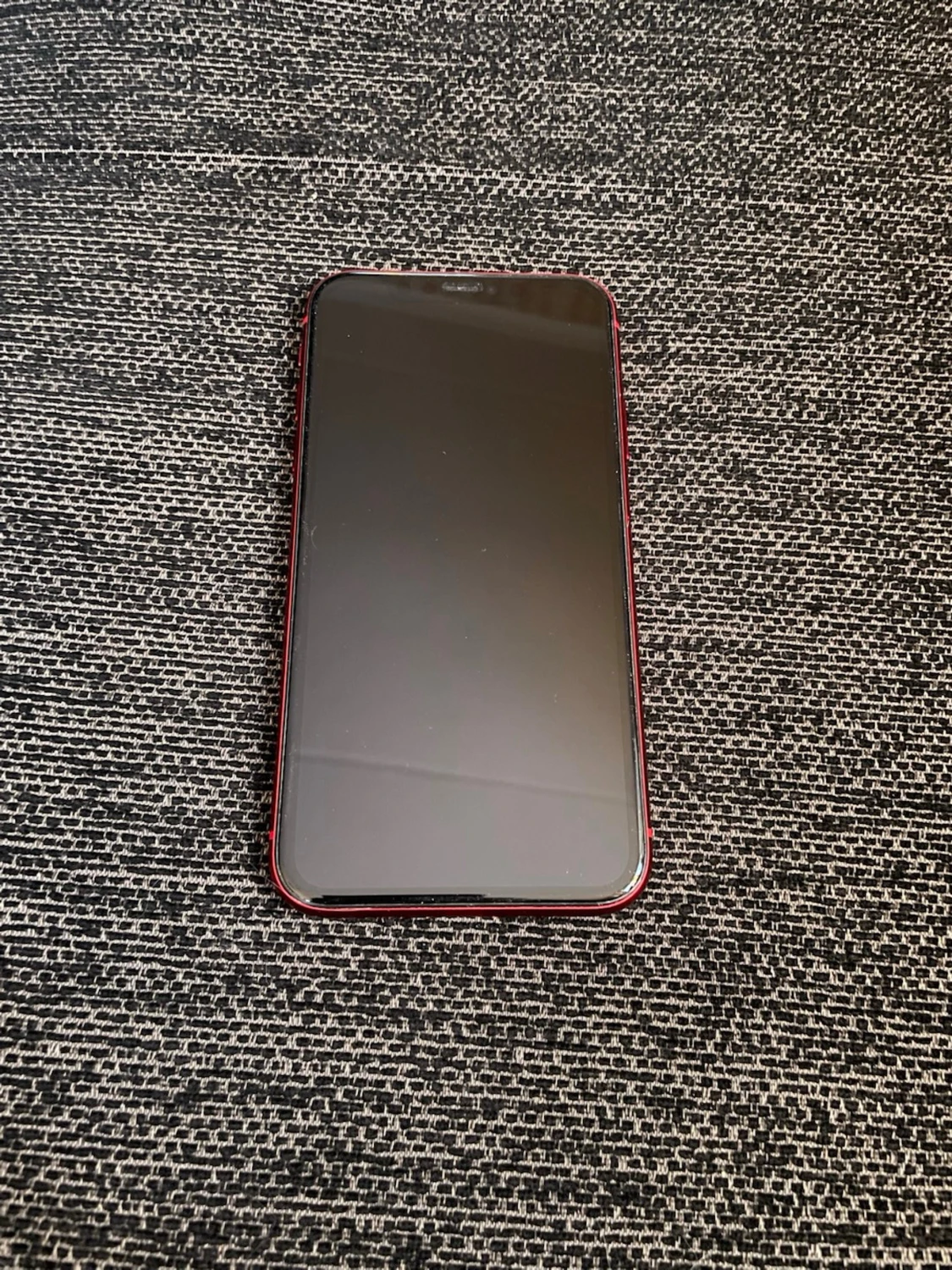 iPhone 11 RED - 1