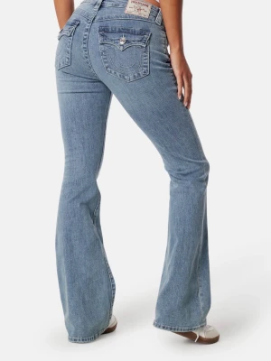 True religion jeans - Säljer mina true religion jeans i modellen Becca Mid Rise Bootcut, bra skick förutom att dem har lite slitningar nere vid byxkanten (se sista bilden)🌸