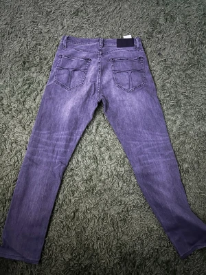 Tiger of Sweden jeans - Säljer ett par jeans från tiger of Sweden, dom kommer i 30/32 och är riktigt fina, säljer pga att dom inte kommer till användning.