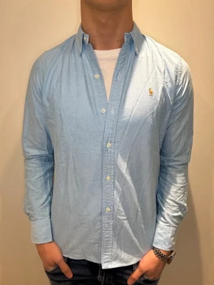 Ralph Lauren Skjorta - Strl - S | Skick - 10/10 | Nypris - ca 1700kr | Vid minsta lilla fundering är det bara att höra av sig!