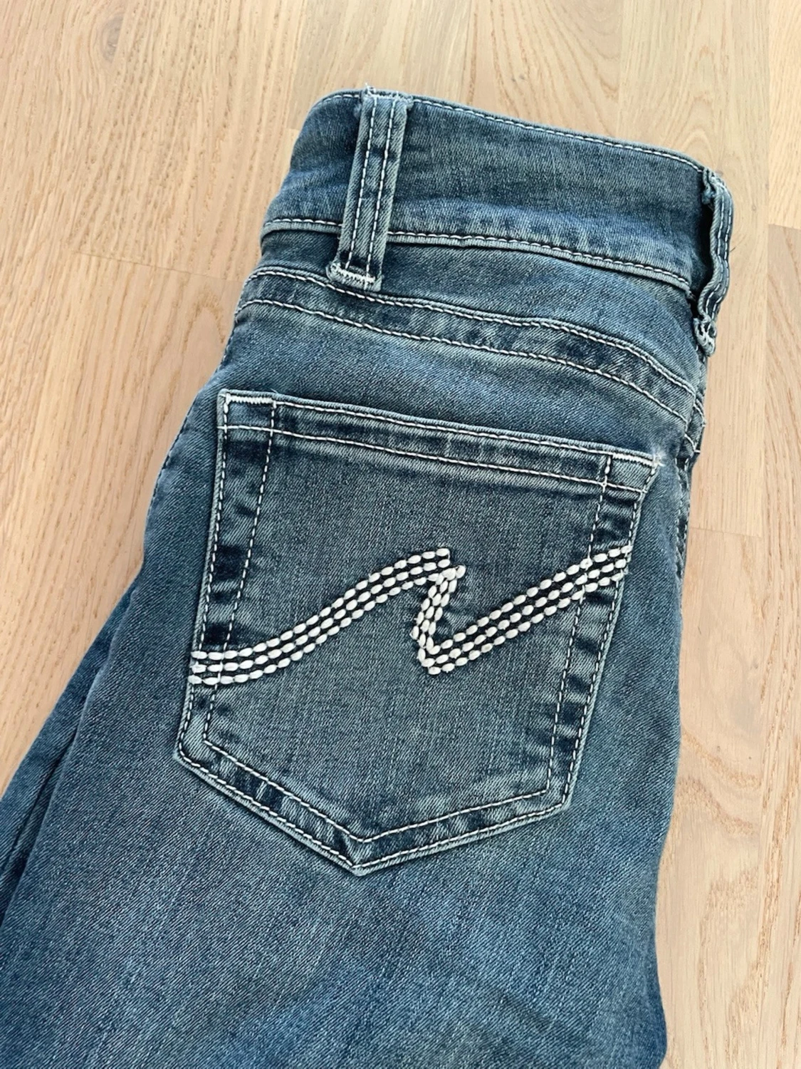 Nelly blå bootcut jeans