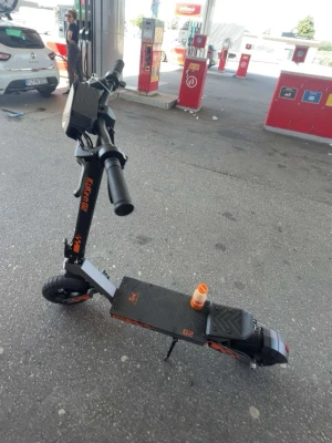 Kukirin g2 - Hej jag om någon e intresserad om byte mot min g2 helst en cross den e på ny skick men det finns lite problem som man kan fixa för 200 kr max det e gasen man kan beställa en ny 30 kr sen broms skivan 120kr sen kommer det med en ny laddare pluss punkteringfria däck som jag fixa för 1000 kr. Kontakta ￼0792013846 eller skriv ba ￼￼och den kör som den ska 🤗