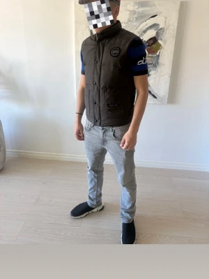 Grå väst från Canada goose  - Riktig fet häst som passar till vilken outfit som helst 