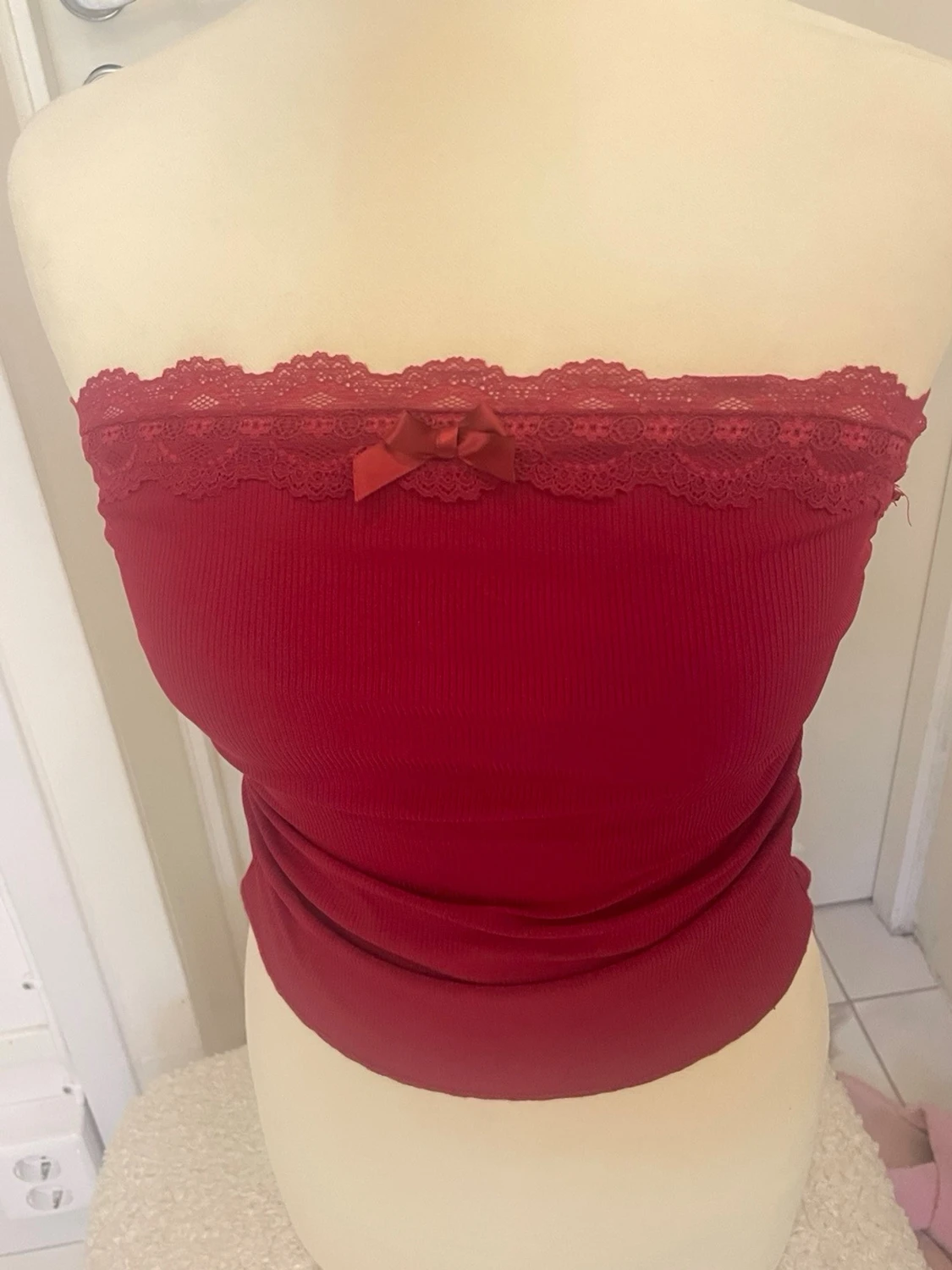 Röd bandeau tubtopp med spets - 3