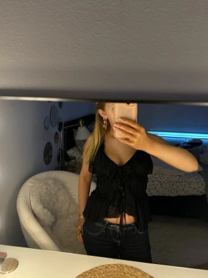 Volang Topp Newyorker - Super söt topp från newyorker i storlek S! Har använt den fåtal gånger så den är i bra skick! Säljer då jag inte sträcker mig efter denna🥰