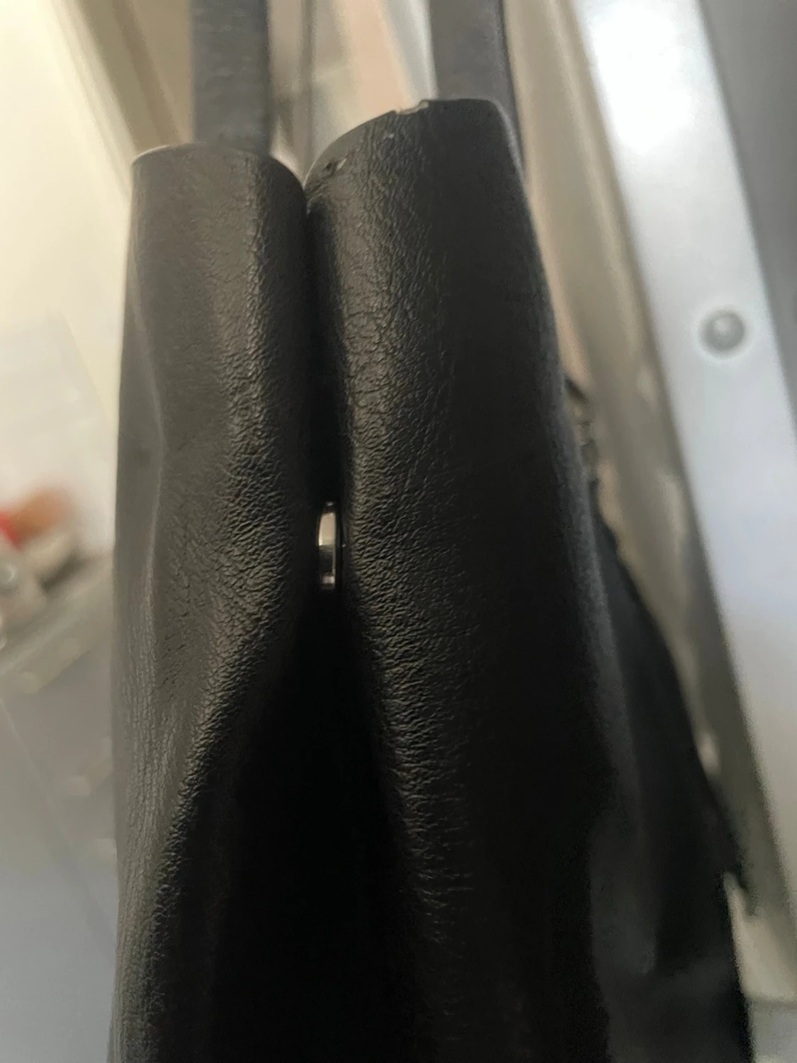 Svart tote handväska med tofs - 2