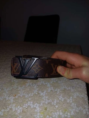 Lv belt  - Fin och använde runt 3 gånger annars är den ganska nu