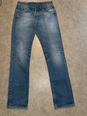 Dondup jeans - Märke:dondup…storlek:30…skick:7/10…pris:650kr