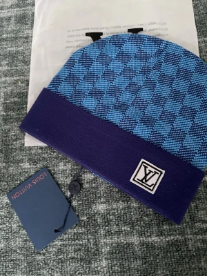 Lvmössa  - Säkra eran lvmössa ni från oss