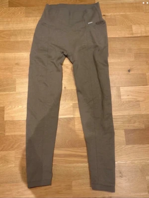 Aimn tights - Använda 2-3 ggr. Kan gå ner i pris vid snabb köp 