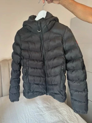 Dunjacka - Dunjacka från superdry i jättebra skick!