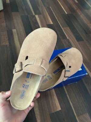 Birkenstock Boston - Sälljer mina Birkenstock Boston perfekt nu till sommaren priset är ej hugget i sten så går att förhandla