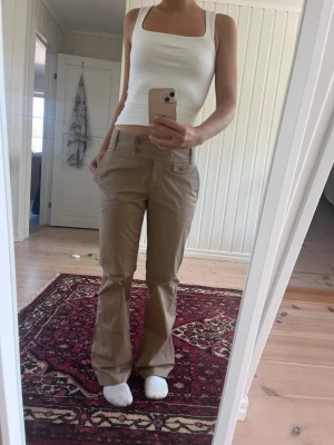 Beiga kostymbyxor - Köpte second hand i NyaZeeland.
