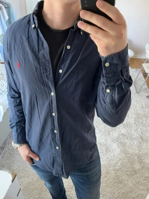 Ralph Lauren skjorta  - Ralph Lauren | Mycket bra skick | Size - M | Pris 449 | Hör av dig vid minsta fråga eller fundering📩